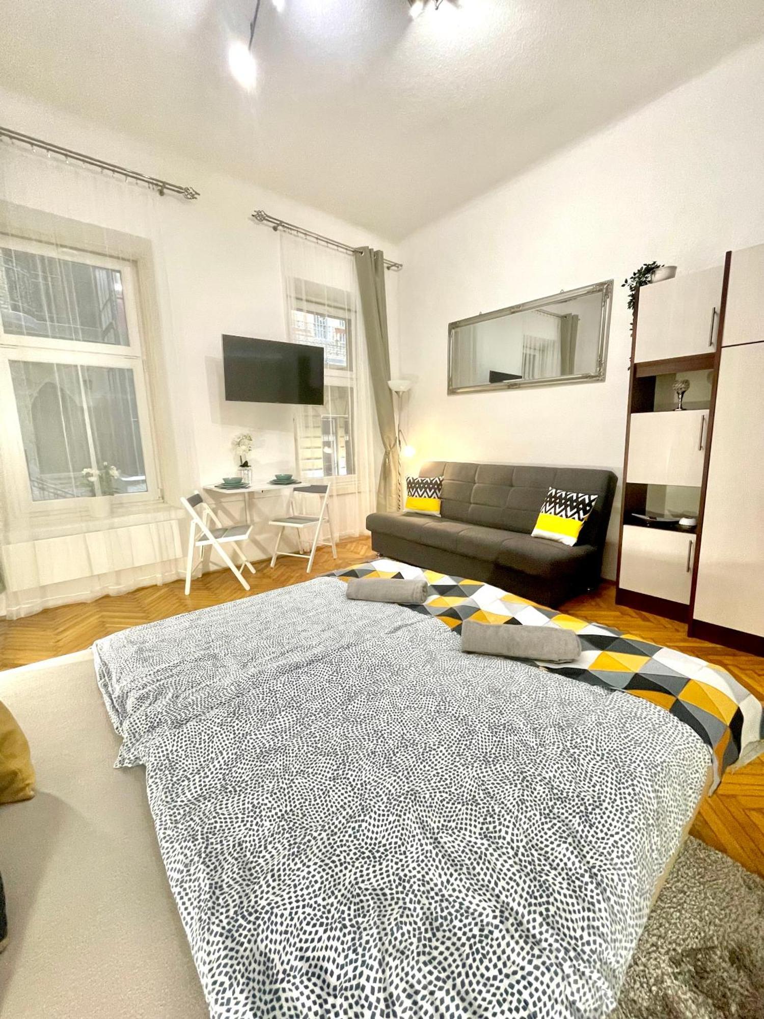 Small Cosy Apartment Near The Famous Westend City Center 부다페스트 외부 사진
