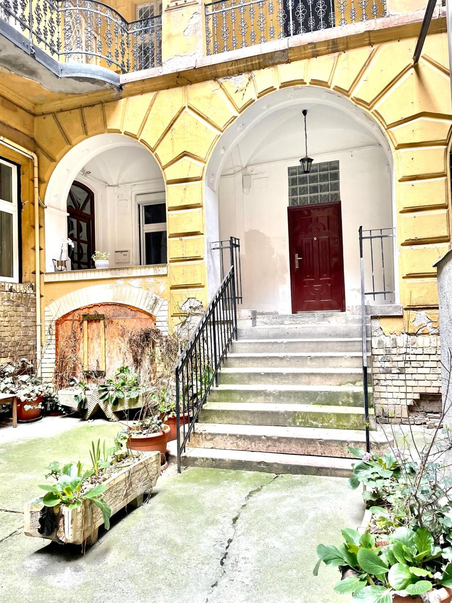 Small Cosy Apartment Near The Famous Westend City Center 부다페스트 외부 사진